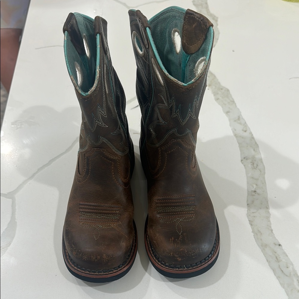 ARIAT Size 1.5 Girls Brown Western Cowboy Boots with Teal Accents